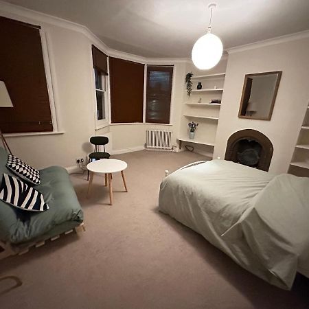 Spacious Room Near Underground Londres Exterior foto